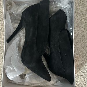 Nine West 9 black suede heels
